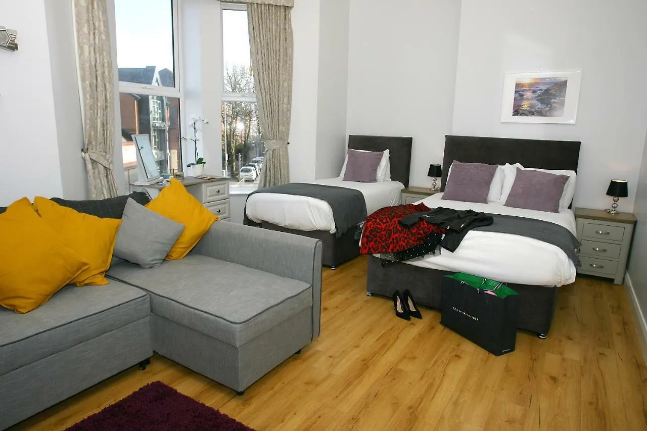 Guest house No. 226 Belfast Hotel